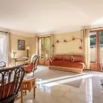 Cote Jardin- Du 塞雷